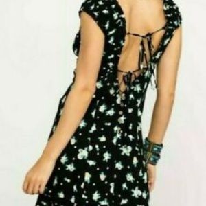 NWT Free People Dress Sz L with adorable ruffle